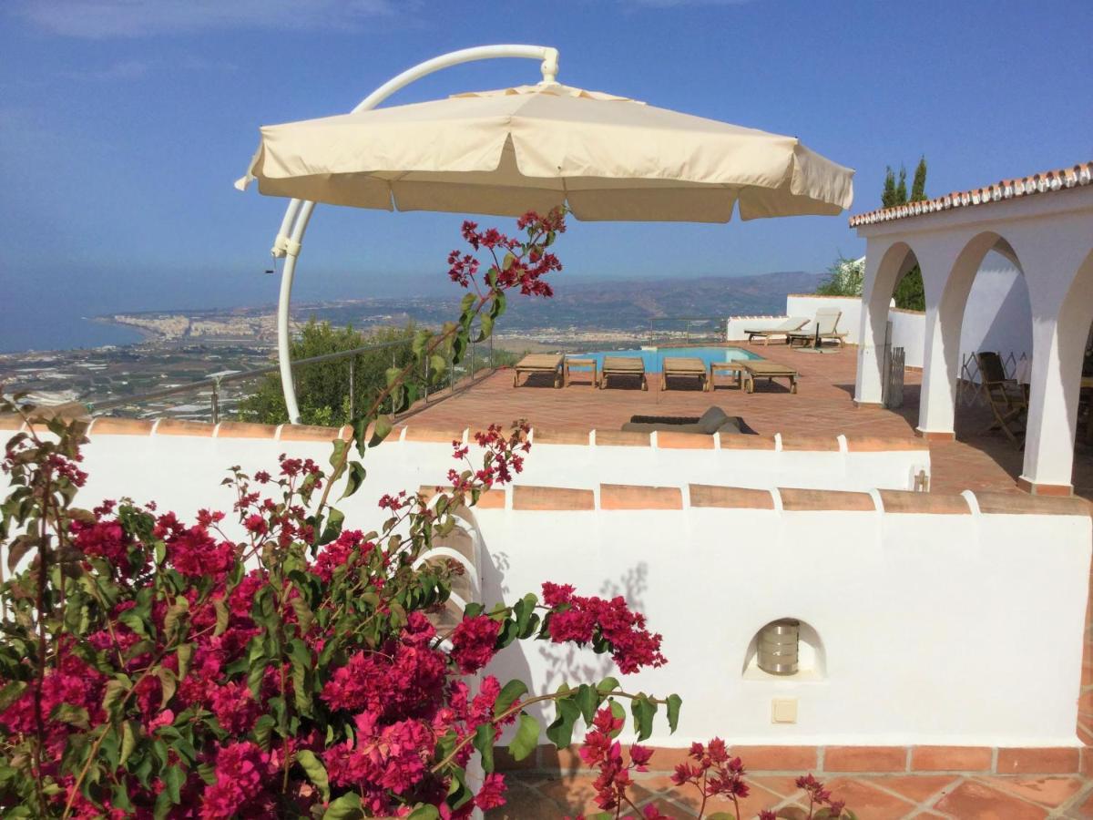 Villa Perla Blanca Sayalonga Exterior foto